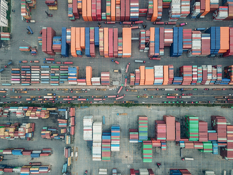 枕头通过中国重庆跨境物流专线送达俄罗斯