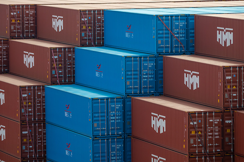 墨汁运用中国广东广州跨境物流专线运抵葡萄牙