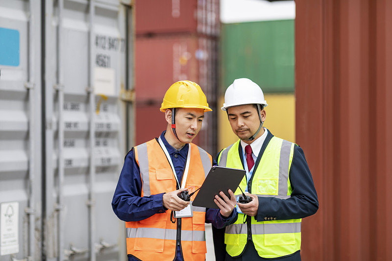 基础化工品通过中国河北唐山全球物流专线及时送达南非德班