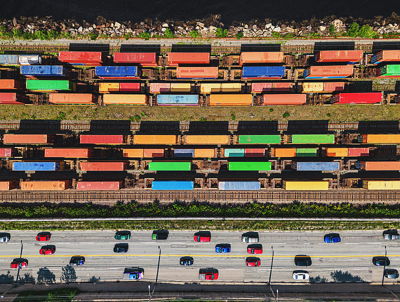 猫抓板选用中国河南郑州国际运输专线派送至意大利