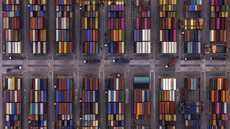 罐头采取中国上海跨国货运专线快速送达新加坡