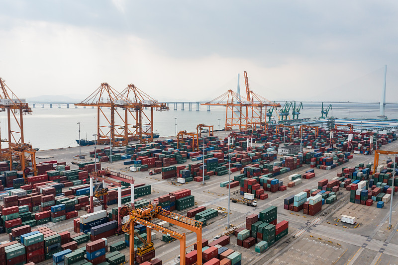 运动袜通过中国广东深圳外贸物流专线运输到挪威