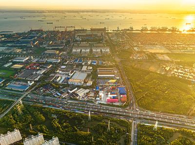 电能质量监测装置经过中国浙江杭州环球货运专线运送至沙特阿拉伯吉达