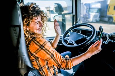 糯米粉运用中国广东东莞外贸物流专线送到乌克兰