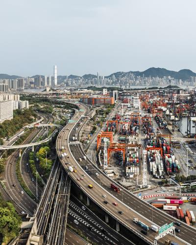 锅勺经过中国广东深圳跨境物流专线运输到加拿大