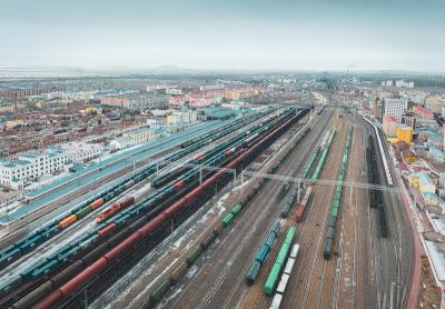 宽厚板中国上海跨国货运专线运抵印度